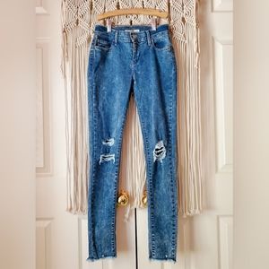 NWOT Levi's 710 Skinny Jeans